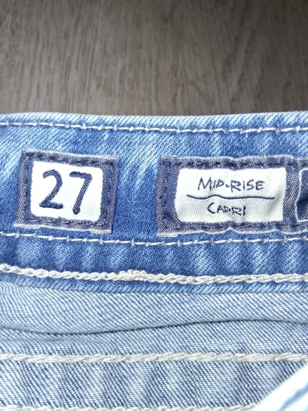 Miss Me Mid-Rise Capri Jeans Size 27 Western Cowgirl Rhinestone Bling Flowers - Picture 8 of 8